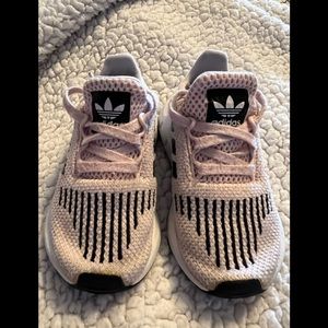 Adidas toddler tennis shoes size 7C